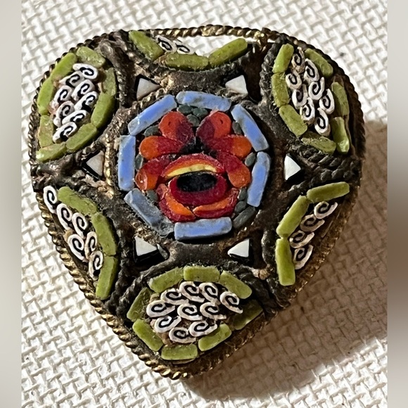 Vintage V Villani mini mosaic inlay heart brooch . Made in Italy - Picture 1 of 6